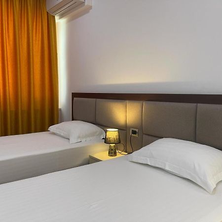 3B Suites Boutique Hotel Sarande Ngoại thất bức ảnh