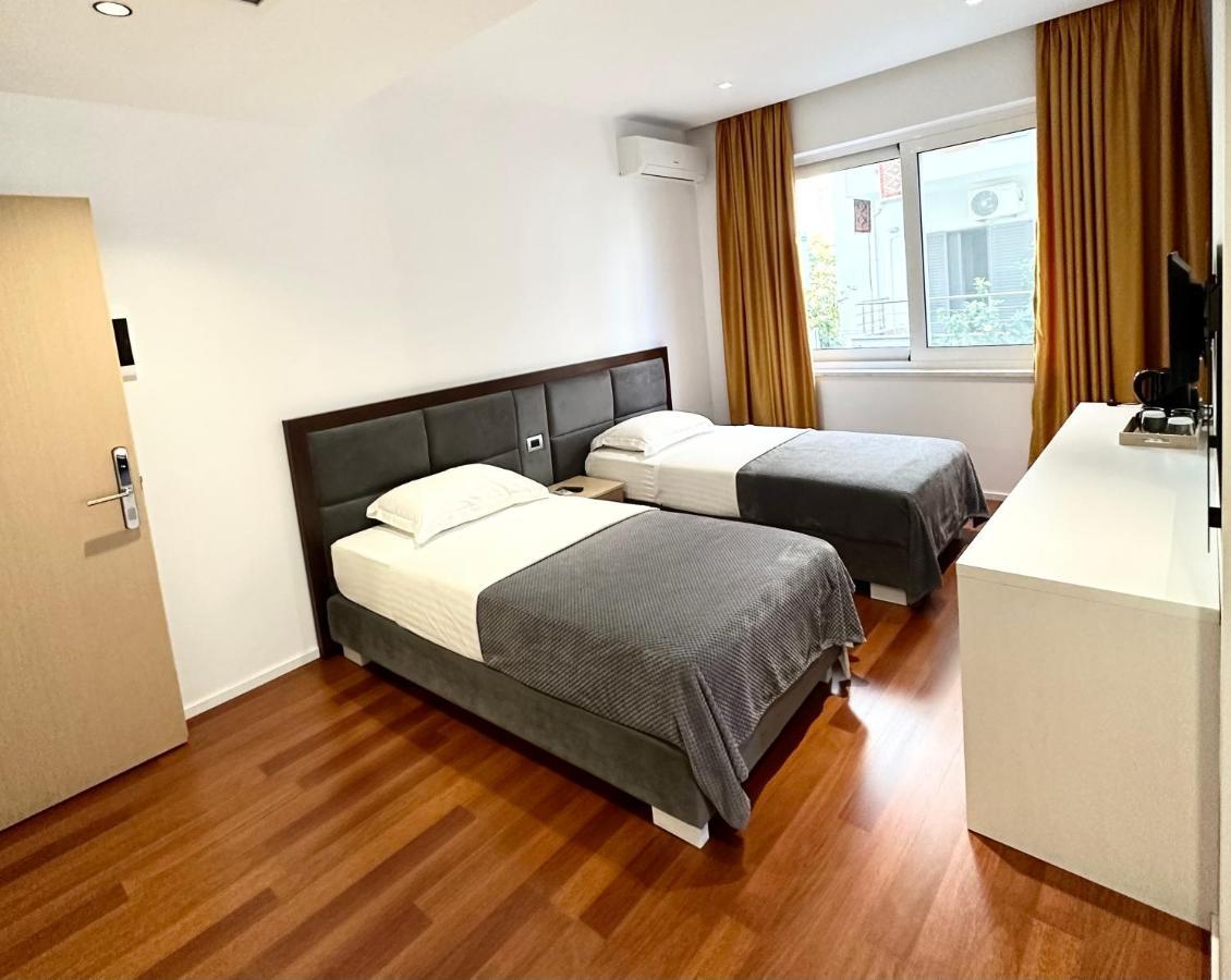 3B Suites Boutique Hotel Sarande Ngoại thất bức ảnh