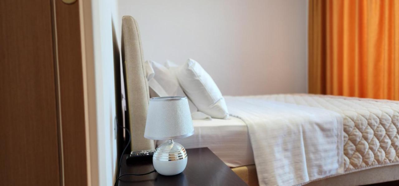3B Suites Boutique Hotel Sarande Ngoại thất bức ảnh