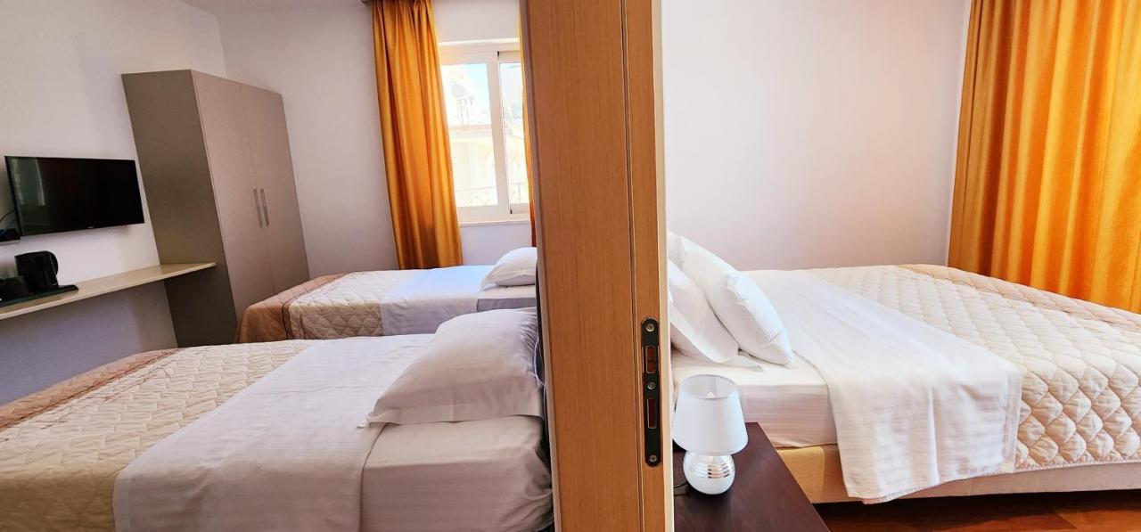 3B Suites Boutique Hotel Sarande Ngoại thất bức ảnh
