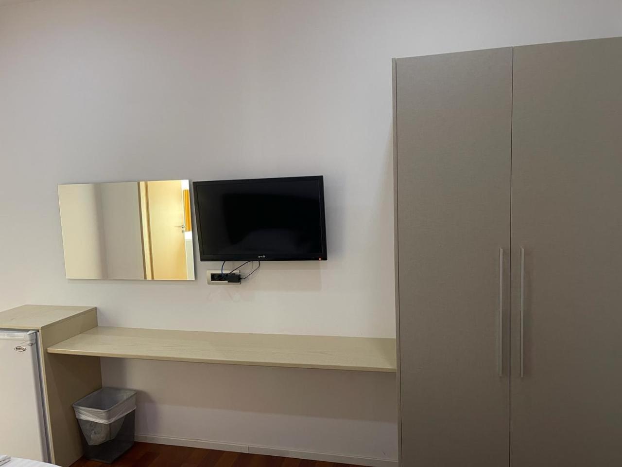 3B Suites Boutique Hotel Sarande Ngoại thất bức ảnh